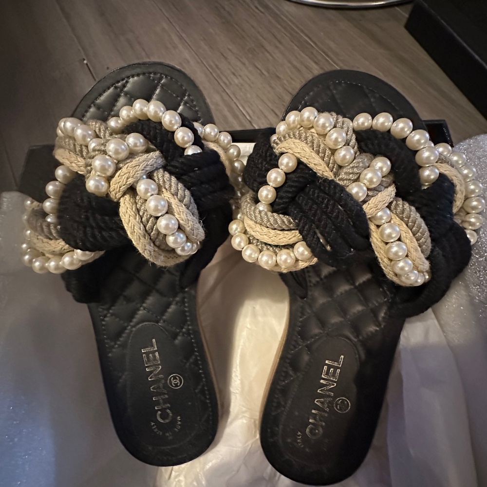 Chanel Slides